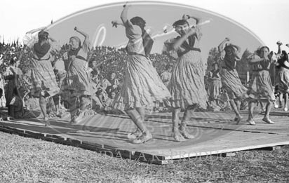 Concentracion de la Falange y de la OJE en Sevilla, 1938. Campamento 29 de Octubre