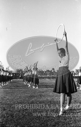Concentracion de la Falange y de la OJE en Sevilla, 1938. Campamento 29 de Octubre