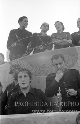 Concentracion de la Falange y de la OJE en Sevilla, 1938. Campamento 29 de Octubre