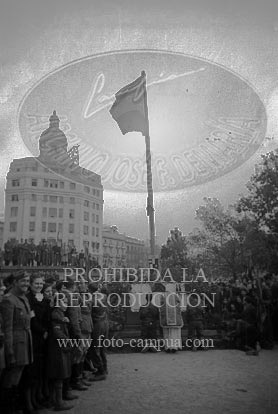 Toma de Barcelona por el Ejército Nacional, Misa de accion de gracias en la Plaza de Cataluña