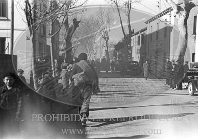 Milicianos y refugiados en Perpignan