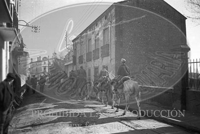 Milicianos y refugiados en Perpignan