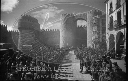 Desfile nacional en Avila