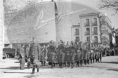 Desfile nacional en Avila