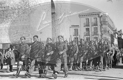 Desfile nacional en Avila