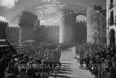 Desfile nacional en Avila