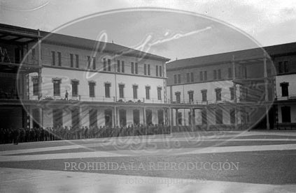 Jura de Bandera en la Academia de Alféreces Provisionales de Avila