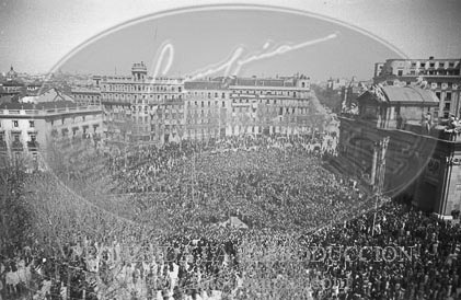 Misa por la victoria en la Puerta de Alcalá de Madrid