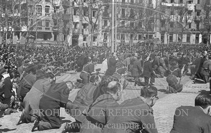 Misa por la victoria en la Puerta de Alcalá de Madrid