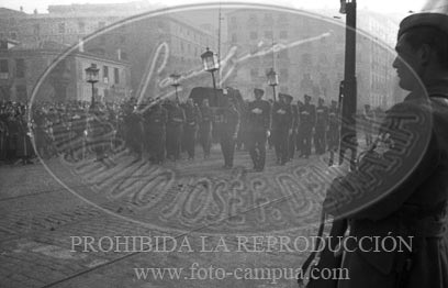 Traslado de los restos de Jose Antonio a El Escorial