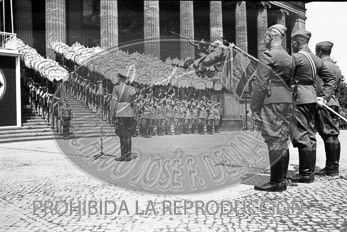 Formacion de la Legión Condor. Homenaje en berlin