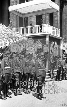 Formacion de la Legión Condor. Homenaje en berlin