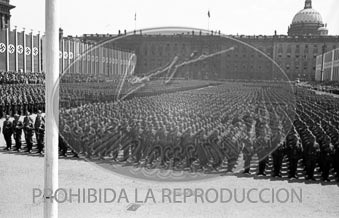 Formacion de la Legión Condor. Homenaje en berlin