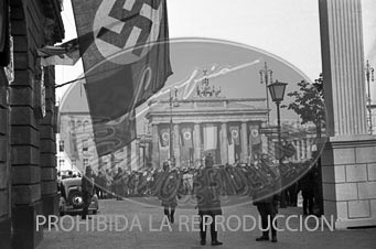 Imposición de condecoraciones