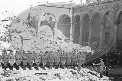 Actos en honor de los defensores del Alcazar de Toledo, presididos por el general García Valiño