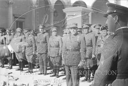 Actos en honor de los defensores del Alcazar de Toledo, presididos por el general García Valiño