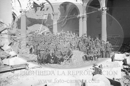 Actos en honor de los defensores del Alcazar de Toledo, presididos por el general García Valiño