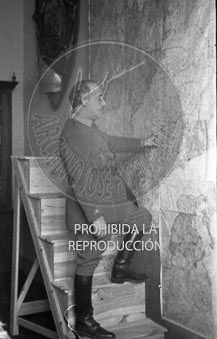 Franco ante los mapas