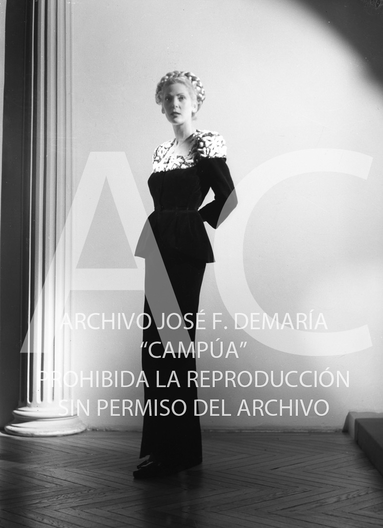 Emanuel, diseños de alta costura española