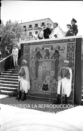 Desfile primer aniversario de la liberación de Madrid