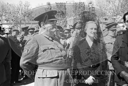Entrega de guión al Regimiento de Caballeria Farnesio