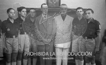 El General Peron Presidente Honorario de Falange Española