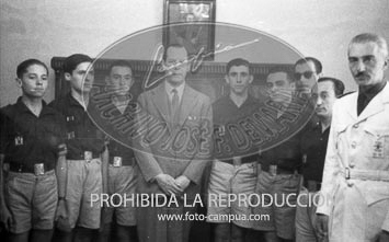 El General Peron Presidente Honorario de Falange Española