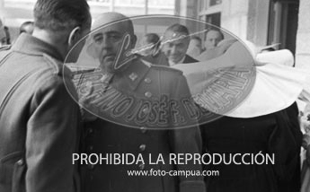 Franco inaugura el hospital de Guadarrama
