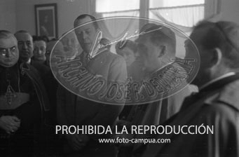Entrega de una imagen de Nª Señora de Lujan a la Embajada Argentina