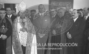 Entrega de una imagen de Nª Señora de Lujan a la Embajada Argentina
