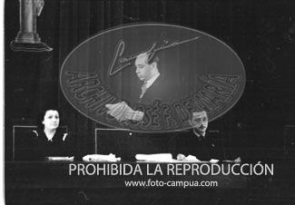La Escuela de Estiomatología recibe un reconocimiento por el embajador de Argentina