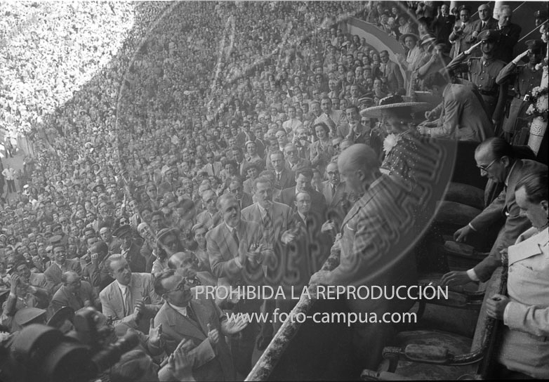 Corrida de Toros en Barcelona en honor a Franco