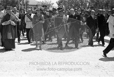 Franco visita la Catedral de Vic
