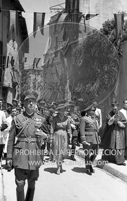 Franco visita la Catedral de Vic