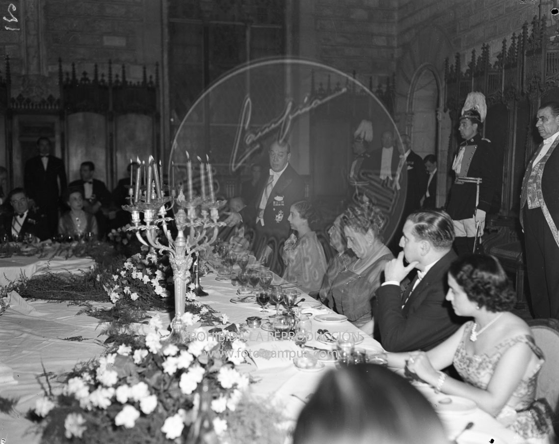 Franco visita Barcelona