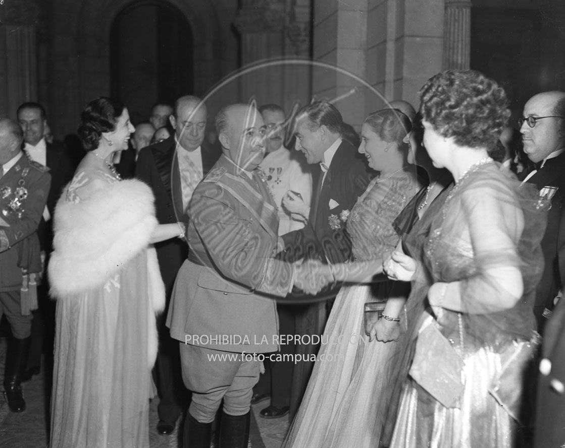 Franco visita Barcelona