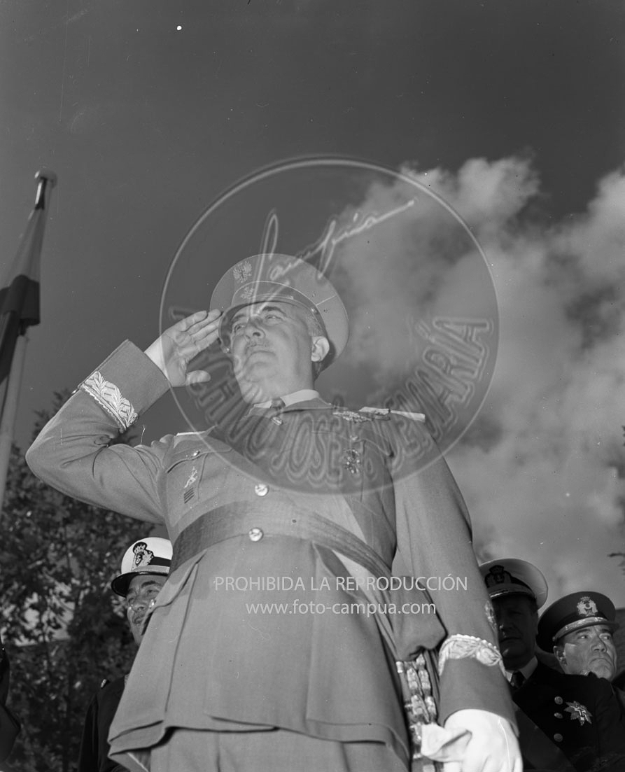 Onomástica del Caudillo 1949