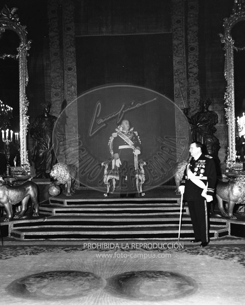 Recepcion en el Palcio de Oriente por el Dia del Caudillo