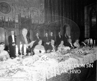 Cena en honor de Franco Ayuntamiento Barcelona.
