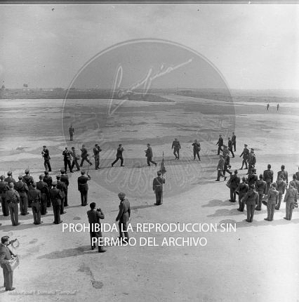 Franco visita las zonas inundadas de Barcelona