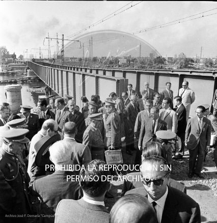 Franco visita las zonas inundadas de Barcelona
