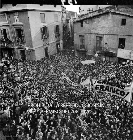 Franco visita las zonas inundadas de Barcelona