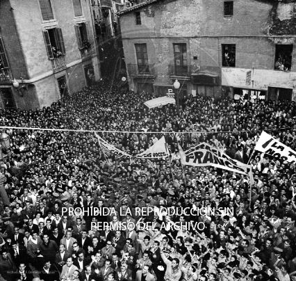 Franco visita las zonas inundadas de Barcelona