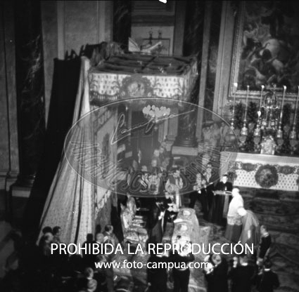 Imposición de la bierreta cardenalicia al D. Angel Herrera Oria