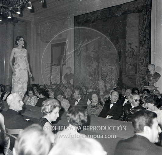 Desfile de modelos en la embajada de Italia de Madrid.