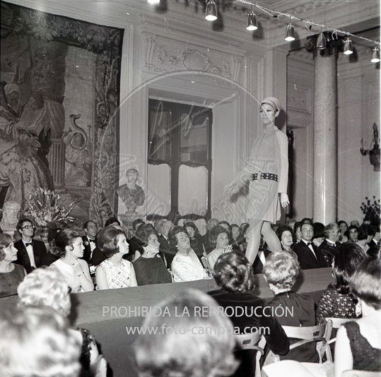 Desfile de modelos en la embajada de Italia de Madrid.