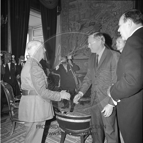 Armstron, Aldring y Collins con Franco