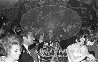 Entrega de placas a los 