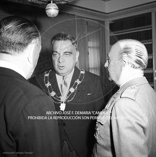 Visita de Iskander Mirza