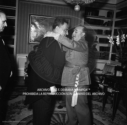 Visita de Iskander Mirza